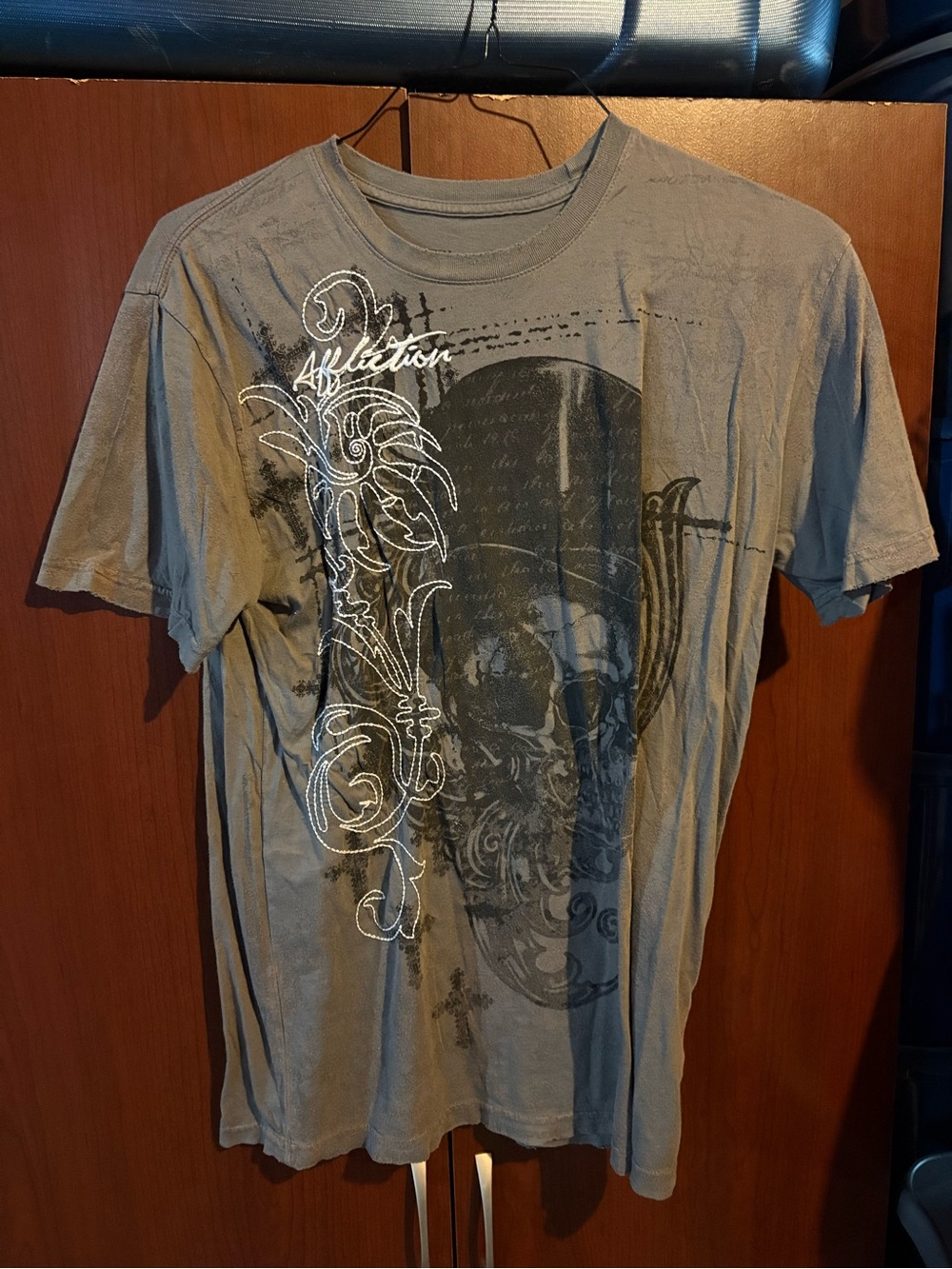 Affliction Gray Short-Sleeve Skull Graphic Tee